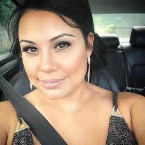 Meet your Posher, Evelyn